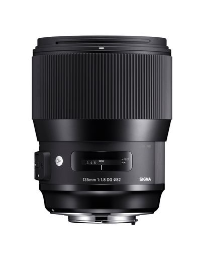  Sigma 135mm f/1.8 DG HSM Art Lens